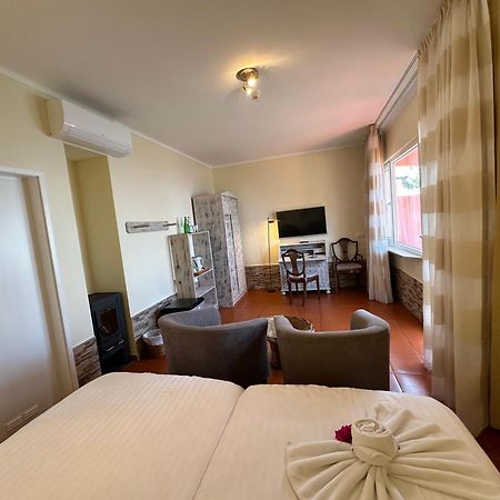 Inn & Art Madeira Caniço Εξωτερικό φωτογραφία