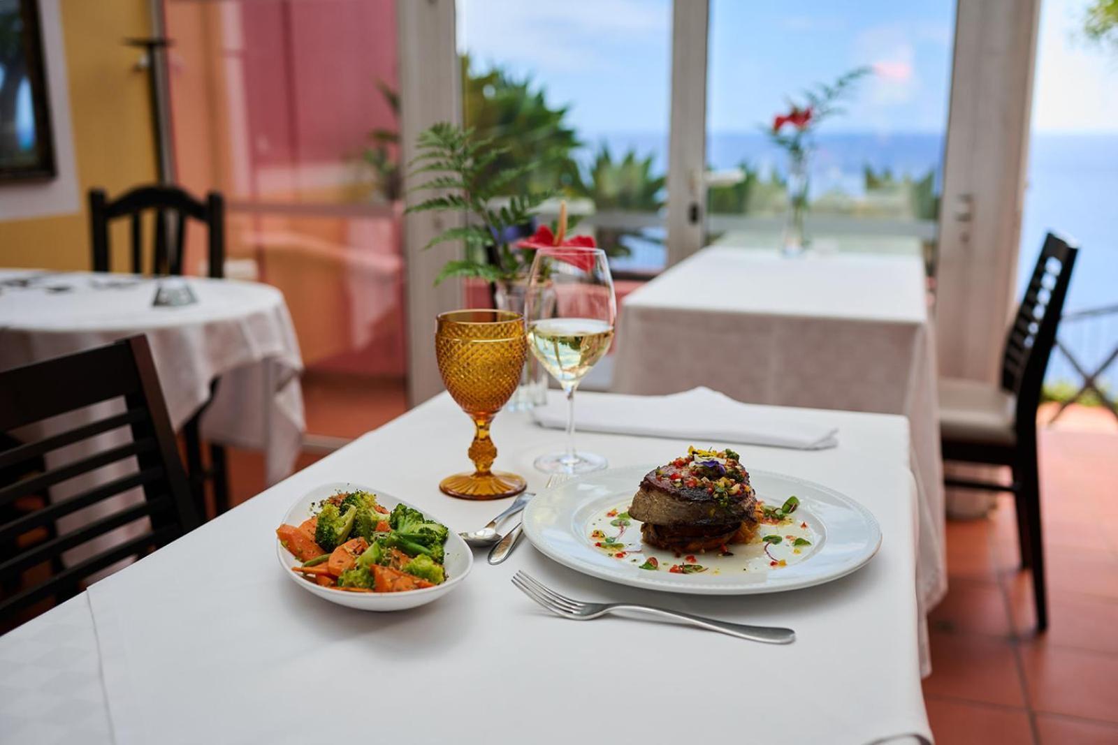 Inn & Art Madeira Caniço Εξωτερικό φωτογραφία
