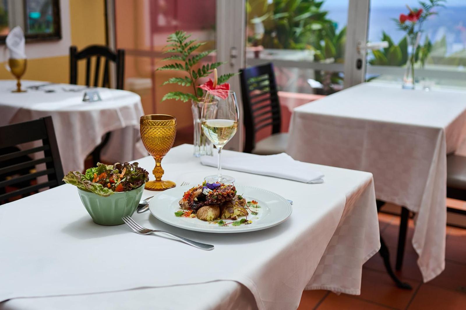 Inn & Art Madeira Caniço Εξωτερικό φωτογραφία