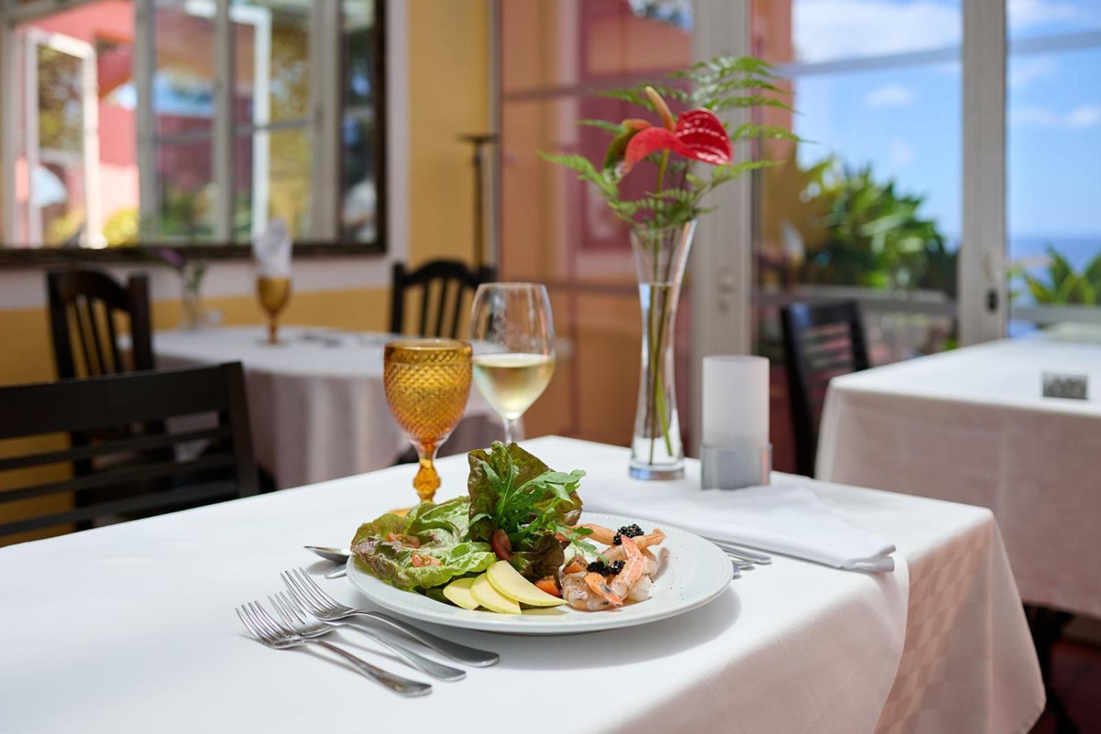 Inn & Art Madeira Caniço Εξωτερικό φωτογραφία