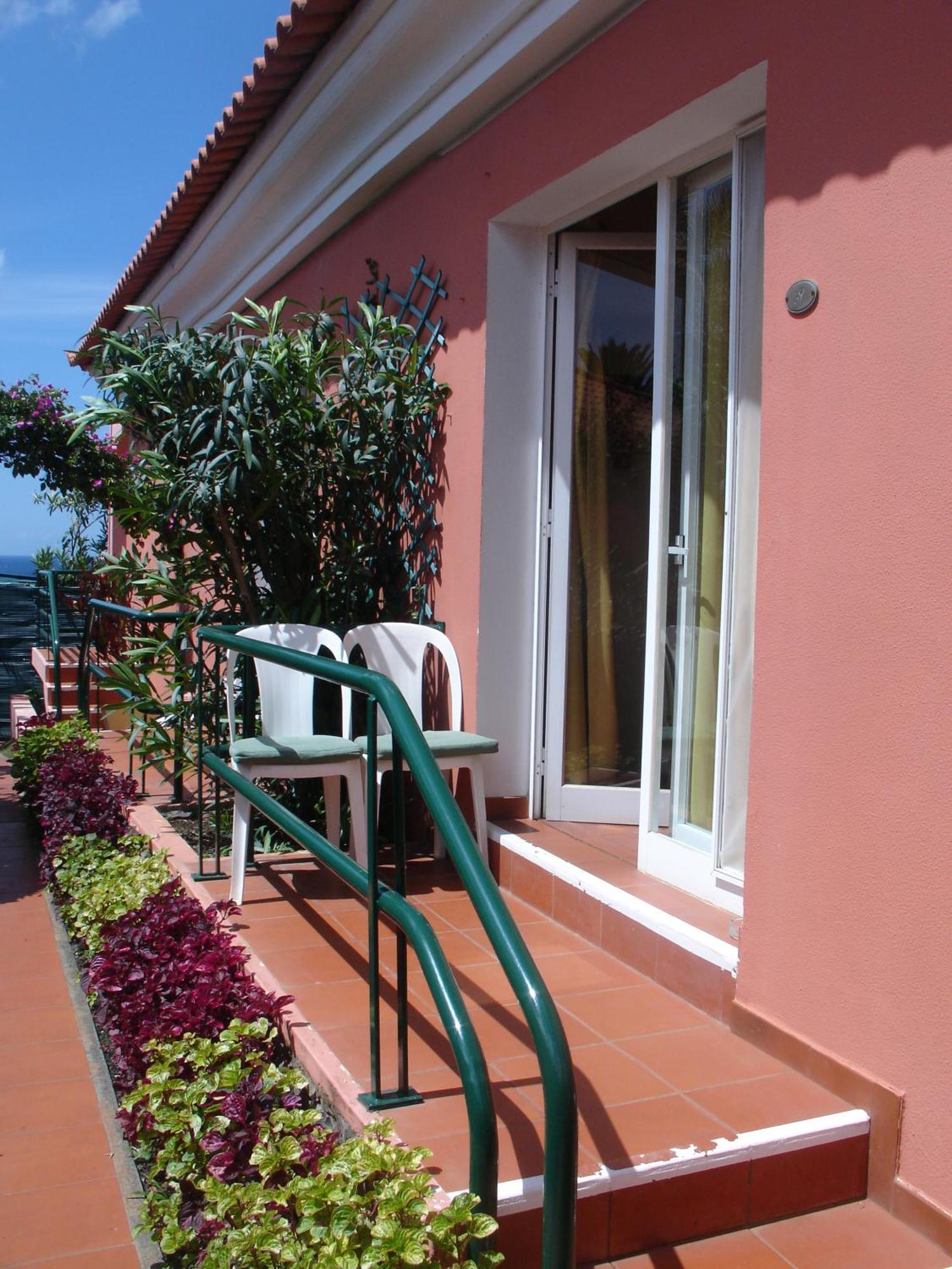 Inn & Art Madeira Caniço Εξωτερικό φωτογραφία